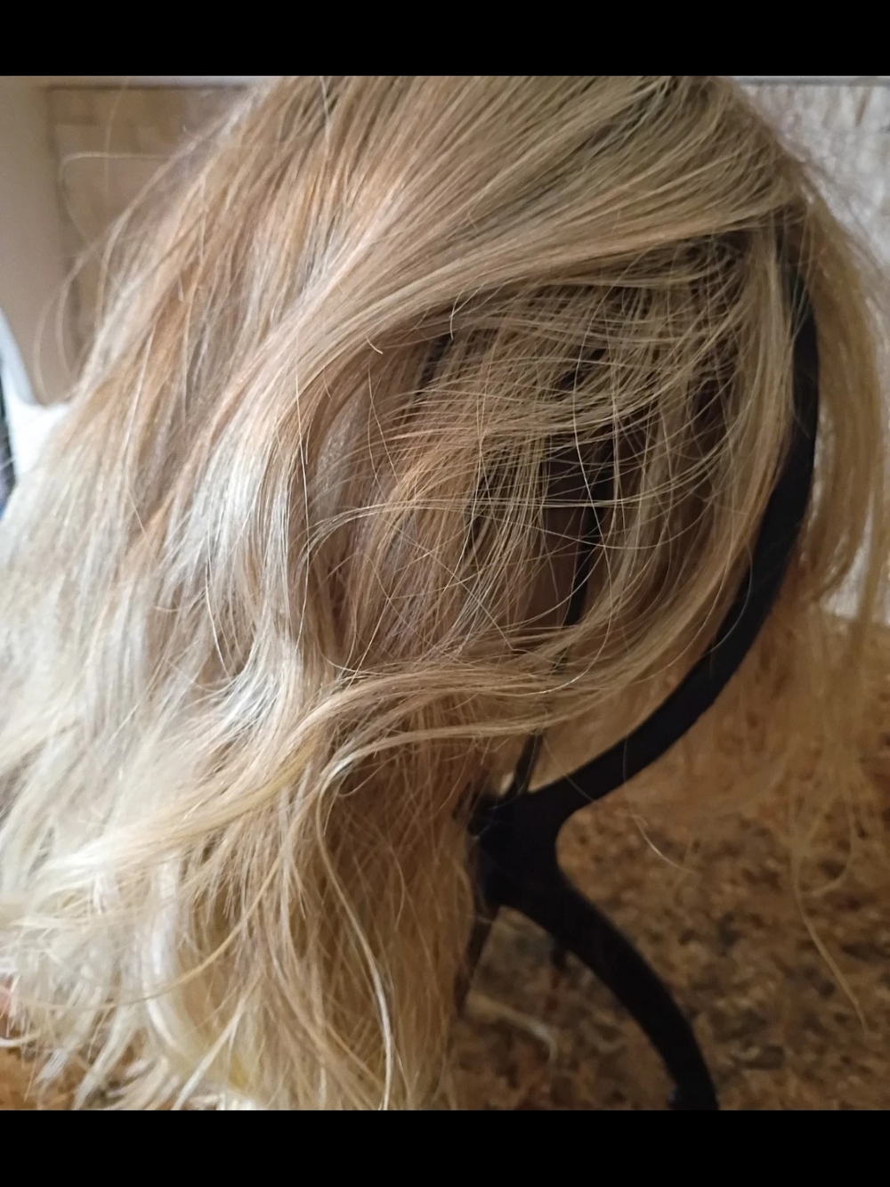 Henry Margru/Riley 88GR Blonde Women’s Wig - Light Blonde Hair Full Synthetic